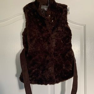 Gymboree Brown girls vest size 7/8